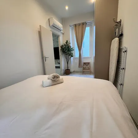 Bright, & Stylish 3 Min Walk To The Sea * Nice