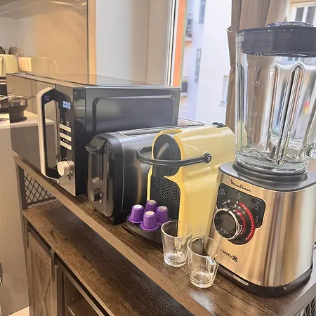 Bright, & Stylish 3 Min Walk To The Sea Lejlighed